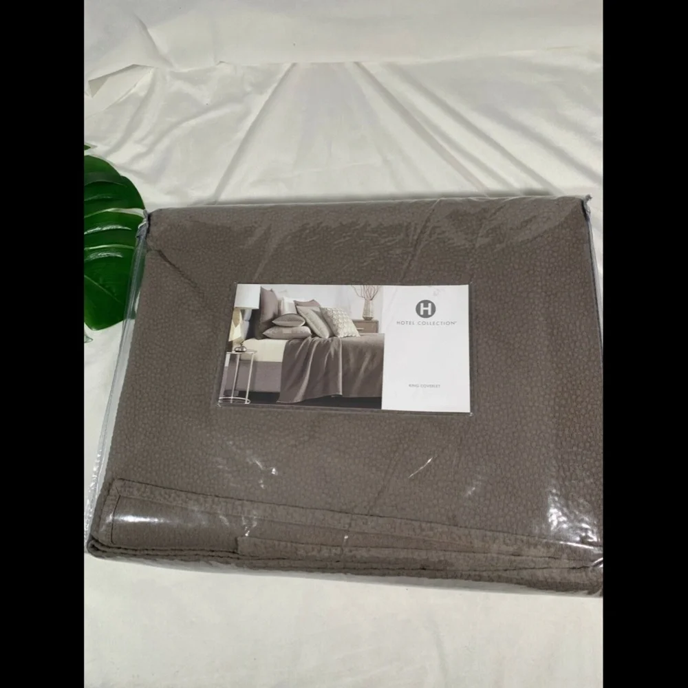 NIB Hotel Collection Como (1) King Coverlet‎ Blanket +(2) King Shams